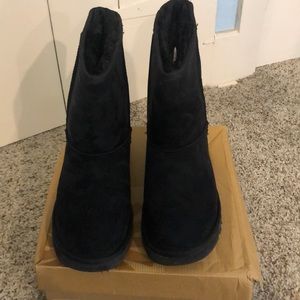 UGG women’s classic short boots